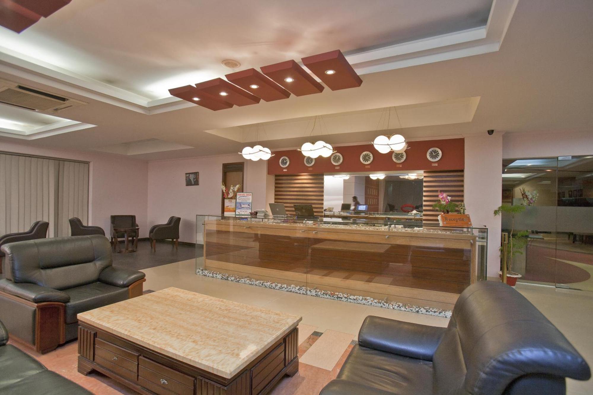 Nirvana Inn Силет Стая снимка