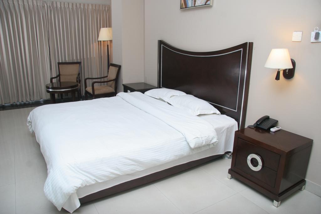 Nirvana Inn Силет Стая снимка