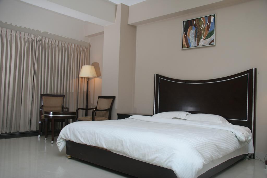 Nirvana Inn Силет Стая снимка