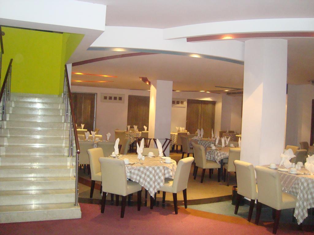 Nirvana Inn Силет Стая снимка