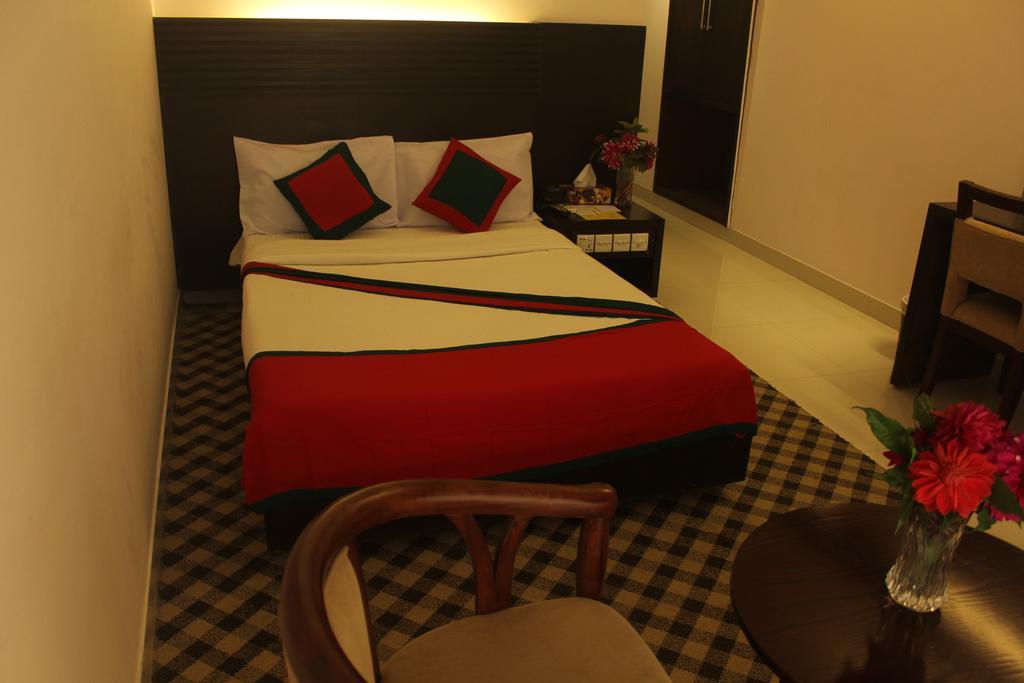 Nirvana Inn Силет Екстериор снимка