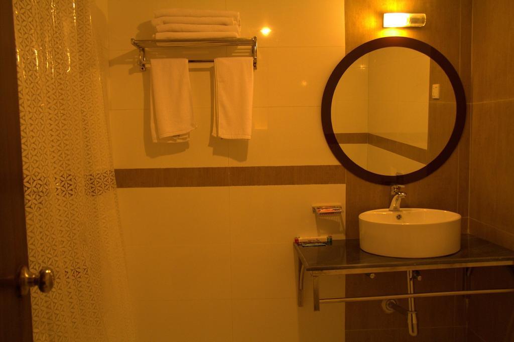 Nirvana Inn Силет Екстериор снимка