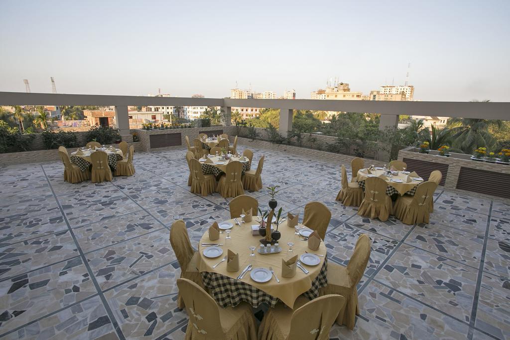 Nirvana Inn Силет Екстериор снимка